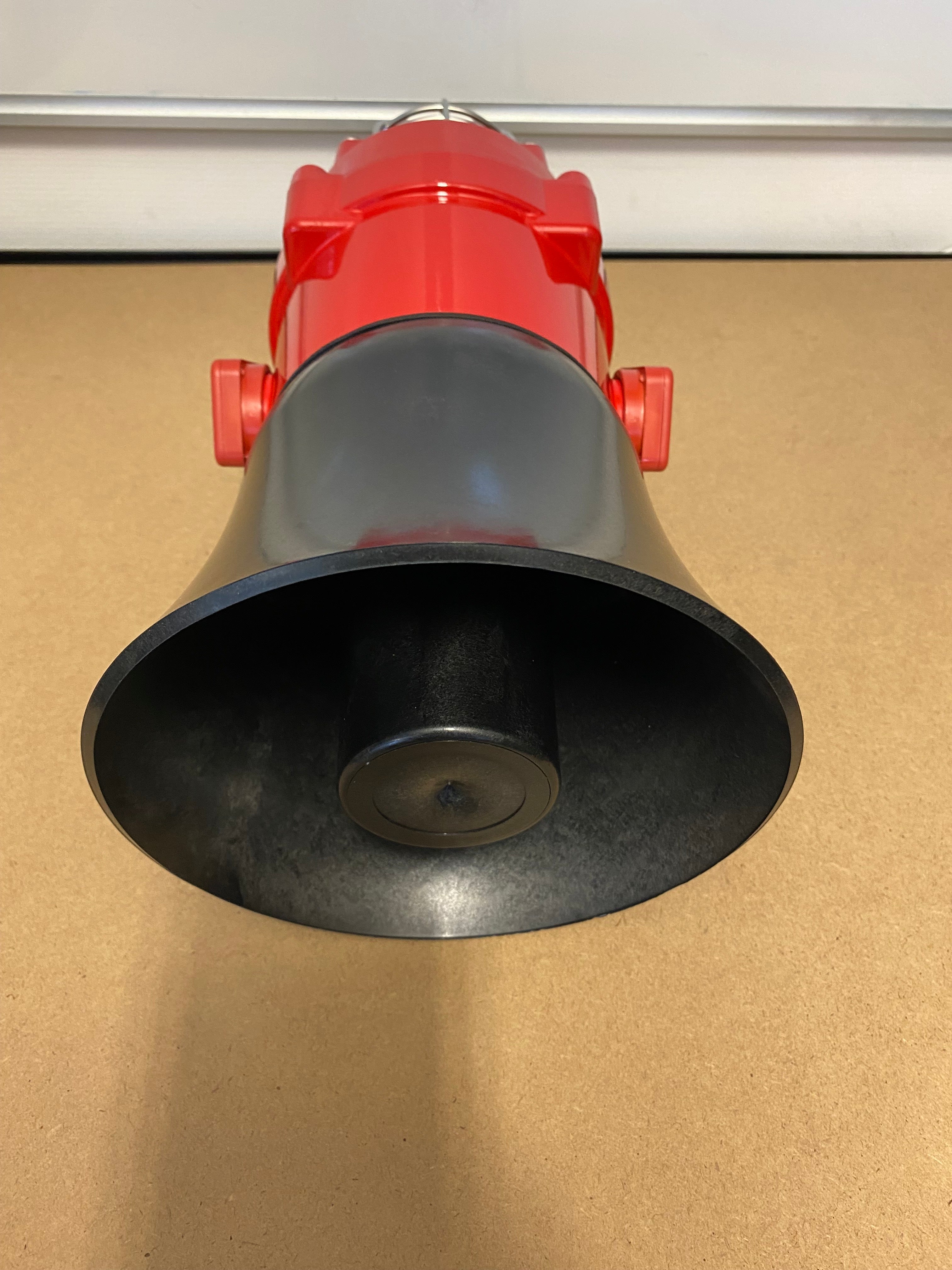 FLASHING SURFACE/PANEL MOUNT XENON BEACON 110-230VAC CLEAR